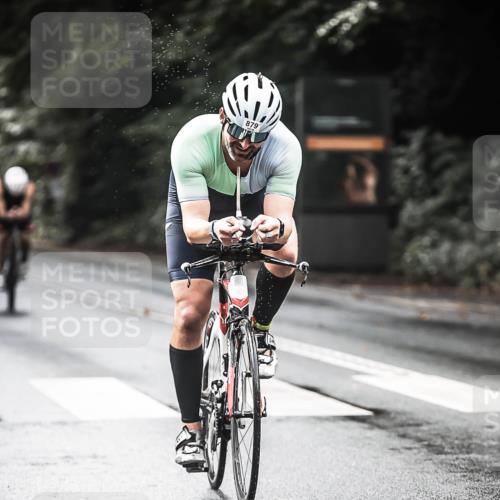 13.09.2026 - Stadtparktriathlon H.Heesch http://msf.ph/oto/10320062 13.09.2026 11:56:20 Radfahren 842, 858, 879, 919, 990, 1059 meine-sportfotos.de