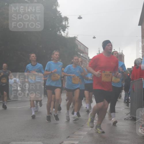 13.09.2026 - Kiel Lauf Markus Tischler http://msf.ph/oto/10320068 13.09.2026 10:51:43 Fleethörn 5675, 5678, 3024 meine-sportfotos.de