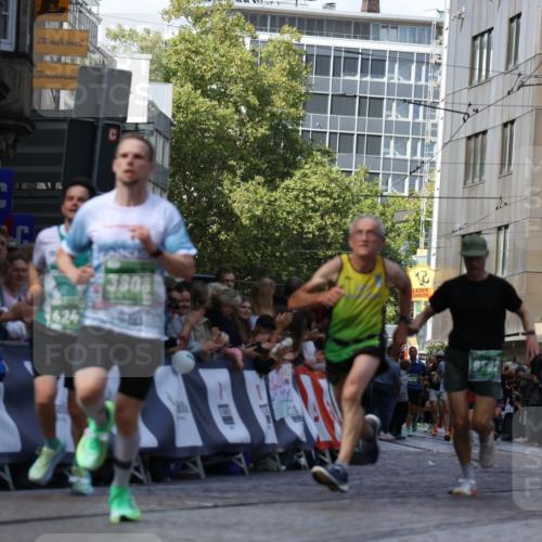 13.09.2026 - 21. swb-Marathon Bremen Strokosch-Dieckow http://msf.ph/oto/10320079 13.09.2026 13:08:12 Ziel 969, 4732, 4852, 6692, 7558, 8737, 9356, 13091, 13160, 339, 678, 1335, 1696, 3808, 4247, 5594, 8655, 9582 meine-sportfotos.de