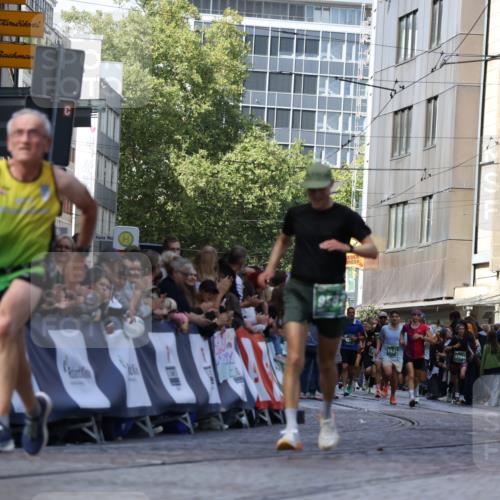 13.09.2026 - 21. swb-Marathon Bremen Strokosch-Dieckow http://msf.ph/oto/10320098 13.09.2026 13:08:13 Ziel 969, 4732, 4852, 6692, 7558, 9356, 13091, 13160, 339, 678, 1335, 1696, 3808, 4082, 4247, 5424, 5594, 8655, 9582 meine-sportfotos.de