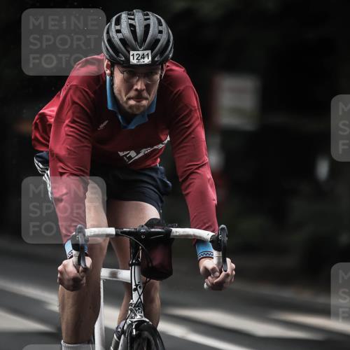13.09.2026 - Stadtparktriathlon H.Heesch http://msf.ph/oto/10320126 13.09.2026 13:04:49 Radfahren 1084, 1192, 1211, 1241, 1278, 1359, 1392 meine-sportfotos.de