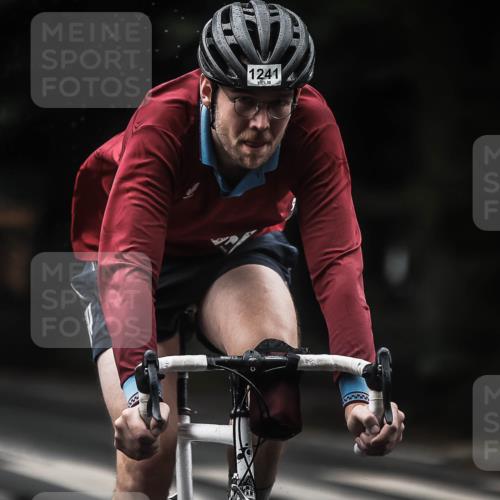 13.09.2026 - Stadtparktriathlon H.Heesch http://msf.ph/oto/10320133 13.09.2026 13:04:49 Radfahren 1084, 1192, 1211, 1241, 1278, 1359, 1392 meine-sportfotos.de