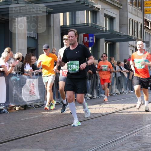 13.09.2026 - 21. swb-Marathon Bremen Strokosch-Dieckow http://msf.ph/oto/10320171 13.09.2026 13:17:46 Ziel 948, 1631, 1797, 1872, 2001, 2260, 2634, 2671, 3192, 3241, 3458, 3514, 3634, 4131, 4733, 5292, 5695, 5935, 5948, 6152, 6290, 6448, 8094, 8805, 8869, 8943, 8944, 9134, 9595, 9596, 9609, 9837, 10065, 13041, 560, 771, 1297, 2008, 2125, 2234, 2812, 3051, 3192, 3760, 4171, 4286, 4374, 4498, 4499, 4620, 5041, 5530, 5550, 5817, 6803, 7901, 8100, 8250, 8253, 8446, 8532, 8714, 9075, 9400, 9505, 13107 meine-sportfotos.de