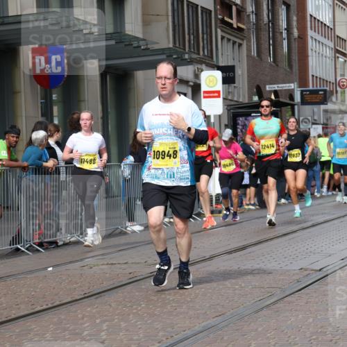 13.09.2026 - 21. swb-Marathon Bremen Strokosch-Dieckow http://msf.ph/oto/10320192 13.09.2026 10:58:37 Ziel 10254, 10383, 10415, 10427, 10477, 10485, 10787, 10794, 10832, 10843, 10948, 11034, 11228, 11267, 11278, 11488, 11602, 11743, 11913, 12015, 12127, 12130, 12131, 12176, 12271, 12297, 12414, 10530, 10878, 10879, 11004, 11030, 11131, 11152, 11189, 11202, 11384, 11403, 11455, 11686, 11750, 11906, 11953, 11955, 12092, 12180, 12237, 12320, 12499, 12505, 12518 meine-sportfotos.de