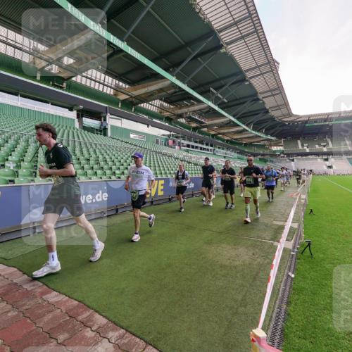 13.09.2026 - 21. swb-Marathon Bremen Michael Burmester http://msf.ph/oto/10320202 13.09.2026 13:19:34 Laufen im Stadion 333, 464, 486, 512, 546, 921, 938, 1066, 1129, 1156, 1409, 1431, 1446, 1506, 1756, 1765, 1815, 1916, 2028, 2123, 2137, 2224, 2240, 2294, 2315, 2349, 2453, 2533, 2557, 2563, 2614, 2622, 2626, 2689, 2694, 2695, 2702, 2703, 2722, 2756, 2786, 2843, 2845, 2849, 2857, 2879, 2944, 2983, 2999, 3031, 3046, 3059, 3072, 3096, 3100, 3116, 3189, 3198, 3243, 3263, 3264, 3285, 3287, 3310, 3315, 3619, 3740, 3879, 4478 meine-sportfotos.de