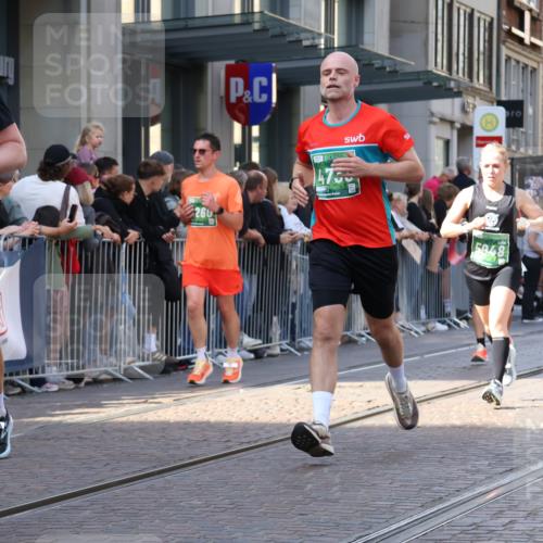 13.09.2026 - 21. swb-Marathon Bremen Strokosch-Dieckow http://msf.ph/oto/10320216 13.09.2026 13:17:47 Ziel 948, 1631, 1797, 1872, 2001, 2260, 2634, 2671, 3241, 3458, 3514, 3634, 4131, 4733, 5292, 5695, 5935, 5948, 6152, 6290, 6448, 8094, 8805, 8869, 8943, 8944, 9134, 9595, 9596, 9609, 9837, 10065, 13041, 560, 771, 1297, 2008, 2125, 2234, 2812, 3051, 3192, 3760, 4171, 4286, 4374, 4498, 4499, 4620, 5041, 5530, 5550, 5817, 7901, 8100, 8250, 8253, 8446, 8714, 9075, 9400, 9505, 13107 meine-sportfotos.de