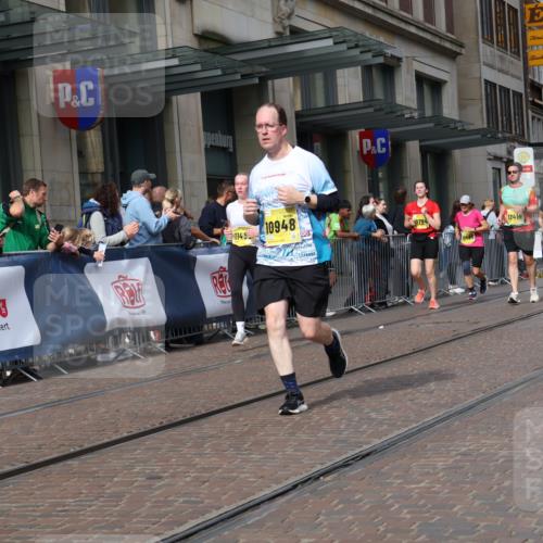 13.09.2026 - 21. swb-Marathon Bremen Strokosch-Dieckow http://msf.ph/oto/10320279 13.09.2026 10:58:39 Ziel 10254, 10383, 10415, 10427, 10477, 10485, 10668, 10787, 10794, 10832, 10843, 10948, 11034, 11228, 11267, 11278, 11488, 11602, 11913, 12015, 12127, 12130, 12131, 12176, 12200, 12271, 12297, 12414, 10878, 10879, 11004, 11030, 11152, 11189, 11202, 11384, 11403, 11455, 11488, 11686, 11743, 11750, 11906, 11953, 11955, 12092, 12180, 12237, 12320, 12499, 12505, 12518 meine-sportfotos.de
