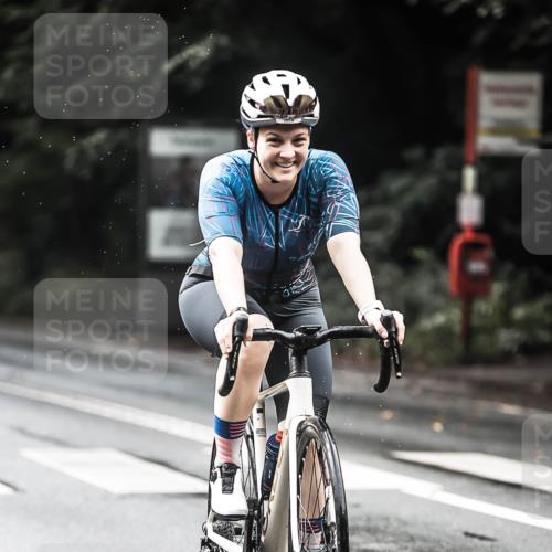 13.09.2026 - Stadtparktriathlon H.Heesch http://msf.ph/oto/10320336 13.09.2026 11:56:31 Radfahren 740, 776, 803, 816, 842, 1001 meine-sportfotos.de