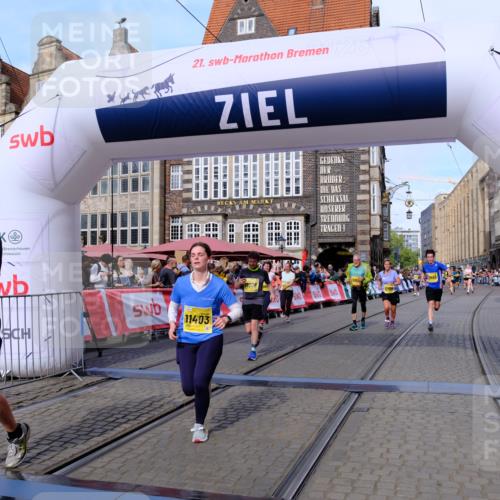 13.09.2026 - 21. swb-Marathon Bremen Tim E. http://msf.ph/oto/10320344 13.09.2026 10:58:39 Ziel 10249, 10494, 10530, 10750, 10798, 11004, 11120, 11131, 11152, 11202, 11295, 11384, 11388, 11403, 11420, 11455, 11686, 11750, 11752, 11906, 11952, 11953, 12017, 12092, 12180, 12386, 12387, 12518 meine-sportfotos.de