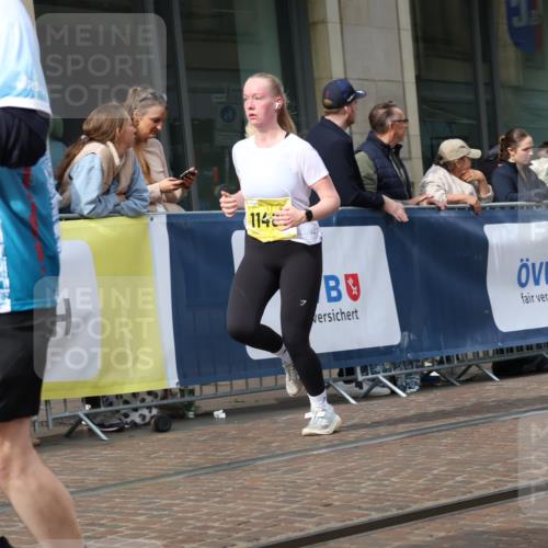 13.09.2026 - 21. swb-Marathon Bremen Strokosch-Dieckow http://msf.ph/oto/10320349 13.09.2026 10:58:41 Ziel 10254, 10383, 10415, 10427, 10477, 10485, 10668, 10787, 10794, 10832, 10843, 10948, 11034, 11267, 11278, 11602, 11913, 12015, 12127, 12130, 12131, 12176, 12200, 12271, 12297, 12414, 10878, 10879, 11004, 11030, 11152, 11189, 11228, 11384, 11403, 11455, 11488, 11686, 11743, 11750, 11953, 11955, 12092, 12180, 12237, 12320, 12499, 12505, 12518 meine-sportfotos.de