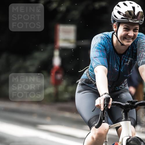 13.09.2026 - Stadtparktriathlon H.Heesch http://msf.ph/oto/10320356 13.09.2026 11:56:32 Radfahren 740, 776, 803, 816, 1001 meine-sportfotos.de
