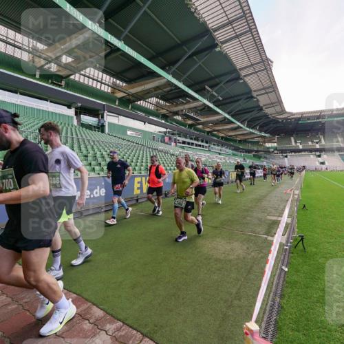 13.09.2026 - 21. swb-Marathon Bremen Michael Burmester http://msf.ph/oto/10320370 13.09.2026 13:19:48 Laufen im Stadion 333, 464, 486, 512, 546, 921, 938, 1066, 1129, 1156, 1409, 1431, 1446, 1506, 1697, 1756, 1765, 1815, 1916, 2010, 2028, 2064, 2137, 2224, 2240, 2294, 2315, 2349, 2417, 2453, 2501, 2533, 2557, 2563, 2622, 2626, 2689, 2694, 2695, 2702, 2703, 2722, 2756, 2786, 2843, 2845, 2857, 2879, 2944, 2983, 3017, 3018, 3031, 3035, 3036, 3037, 3046, 3059, 3072, 3096, 3100, 3116, 3139, 3189, 3198, 3243, 3263, 3264, 3285, 3287, 3310, 3315, 3619, 3879, 4478 meine-sportfotos.de
