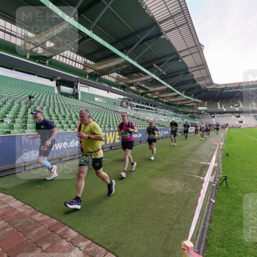 13.09.2026 - 21. swb-Marathon Bremen Michael Burmester http://msf.ph/oto/10320380 13.09.2026 13:19:49 Laufen im Stadion 333, 464, 486, 512, 921, 938, 1066, 1129, 1156, 1409, 1431, 1446, 1506, 1697, 1756, 1765, 1815, 1916, 2010, 2028, 2064, 2137, 2224, 2240, 2294, 2315, 2349, 2417, 2453, 2501, 2533, 2557, 2563, 2622, 2626, 2689, 2694, 2695, 2702, 2703, 2722, 2756, 2786, 2843, 2845, 2857, 2879, 2944, 2983, 3017, 3018, 3031, 3035, 3036, 3037, 3046, 3059, 3072, 3096, 3116, 3139, 3189, 3198, 3243, 3263, 3264, 3285, 3287, 3310, 3315, 3619, 3879, 4478 meine-sportfotos.de