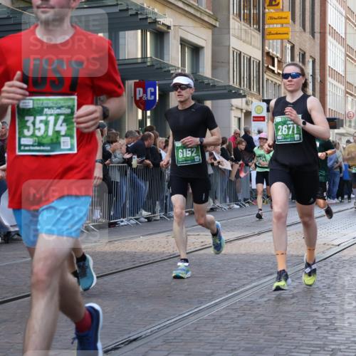 13.09.2026 - 21. swb-Marathon Bremen Strokosch-Dieckow http://msf.ph/oto/10320415 13.09.2026 13:17:50 Ziel 948, 1631, 1797, 1872, 2001, 2260, 2634, 2671, 3241, 3458, 3514, 3634, 4131, 4733, 5292, 5695, 5935, 5948, 6152, 6290, 6448, 7954, 8094, 8805, 8869, 8943, 8944, 9134, 9609, 9837, 10065, 560, 771, 1297, 2008, 2125, 2234, 2812, 3051, 3192, 3760, 4171, 4286, 4374, 4498, 4499, 4620, 5041, 5530, 5550, 5817, 7901, 8100, 8250, 8446, 9075, 9400, 9505, 9595, 9596, 13041, 13107 meine-sportfotos.de