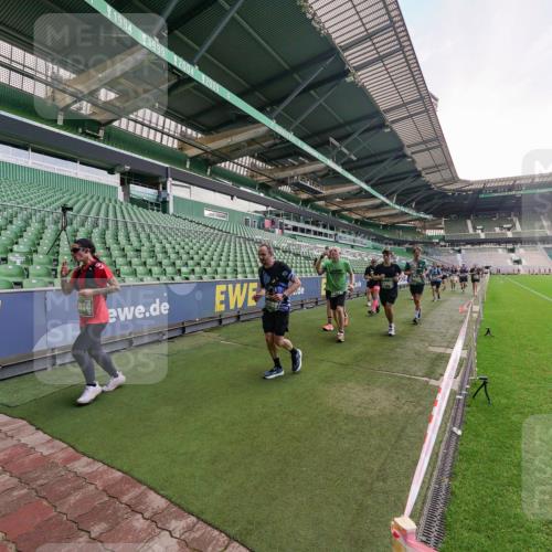 13.09.2026 - 21. swb-Marathon Bremen Michael Burmester http://msf.ph/oto/10320447 13.09.2026 13:19:57 Laufen im Stadion 333, 464, 486, 512, 704, 921, 938, 1066, 1129, 1156, 1409, 1431, 1446, 1506, 1697, 1756, 1765, 1815, 1916, 2010, 2028, 2064, 2137, 2224, 2240, 2294, 2315, 2349, 2394, 2395, 2417, 2437, 2453, 2501, 2519, 2533, 2557, 2563, 2588, 2622, 2626, 2689, 2694, 2695, 2702, 2703, 2722, 2756, 2786, 2793, 2843, 2845, 2879, 2886, 2944, 2983, 3017, 3018, 3031, 3035, 3036, 3037, 3046, 3059, 3072, 3102, 3116, 3139, 3189, 3198, 3243, 3263, 3264, 3285, 3287, 3310, 3315, 3619, 3879 meine-sportfotos.de