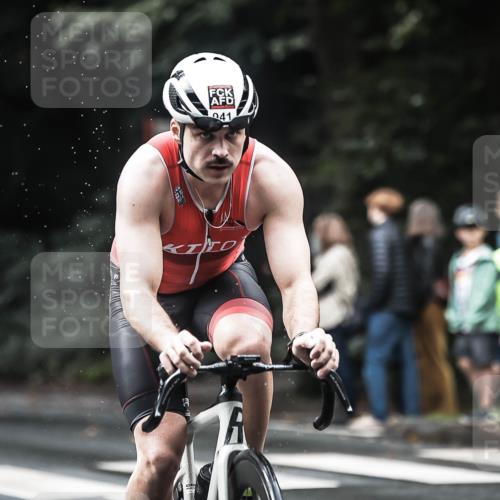 13.09.2026 - Stadtparktriathlon H.Heesch http://msf.ph/oto/10320458 13.09.2026 11:56:43 Radfahren 941, 952, 972 meine-sportfotos.de