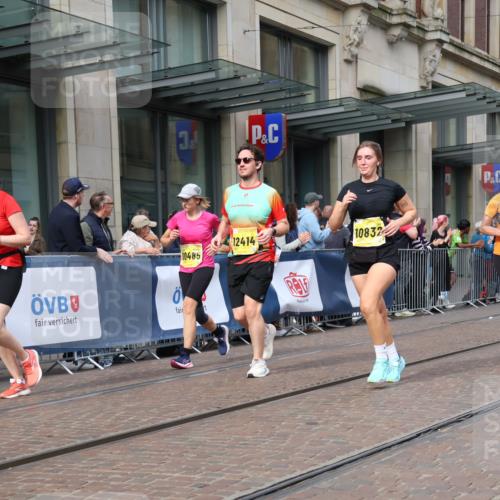 13.09.2026 - 21. swb-Marathon Bremen Strokosch-Dieckow http://msf.ph/oto/10320460 13.09.2026 10:58:44 Ziel 10254, 10383, 10415, 10427, 10477, 10485, 10668, 10787, 10794, 10832, 10843, 10948, 11034, 11125, 11267, 11278, 11301, 11302, 11602, 11913, 12015, 12118, 12127, 12130, 12131, 12176, 12200, 12271, 12297, 12414, 10832, 10878, 10879, 10948, 11004, 11030, 11152, 11189, 11228, 11384, 11455, 11488, 11686, 11743, 11953, 11955, 12180, 12237, 12320, 12499, 12505, 12518 meine-sportfotos.de