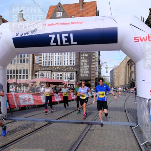 13.09.2026 - 21. swb-Marathon Bremen Tim E. http://msf.ph/oto/10320465 13.09.2026 10:58:41 Ziel 10249, 10530, 10750, 10798, 10878, 10879, 11004, 11120, 11131, 11152, 11202, 11384, 11388, 11403, 11420, 11455, 11686, 11750, 11906, 11952, 11953, 12017, 12092, 12180, 12386, 12387, 12499, 12518 meine-sportfotos.de