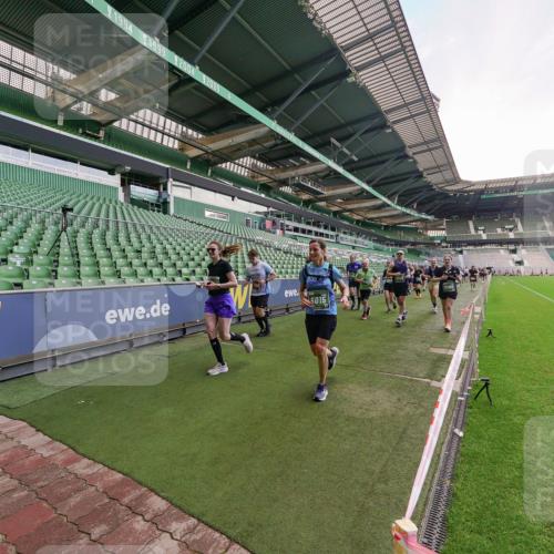 13.09.2026 - 21. swb-Marathon Bremen Michael Burmester http://msf.ph/oto/10320491 13.09.2026 13:20:02 Laufen im Stadion 333, 464, 486, 512, 704, 921, 938, 1066, 1129, 1156, 1409, 1431, 1439, 1446, 1506, 1697, 1756, 1765, 1815, 1846, 1916, 2010, 2028, 2064, 2224, 2240, 2278, 2315, 2349, 2394, 2395, 2417, 2437, 2501, 2519, 2533, 2557, 2563, 2588, 2622, 2626, 2689, 2694, 2695, 2702, 2703, 2722, 2756, 2786, 2793, 2843, 2845, 2886, 2944, 2983, 3004, 3017, 3018, 3031, 3035, 3036, 3037, 3046, 3059, 3072, 3102, 3116, 3139, 3189, 3198, 3243, 3263, 3264, 3285, 3287, 3310, 3315, 3619, 3879 meine-sportfotos.de