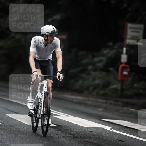 13.09.2026 - Stadtparktriathlon H.Heesch http://msf.ph/oto/10320492 13.09.2026 13:05:12 Radfahren 1272, 1306, 1336, 1386 meine-sportfotos.de