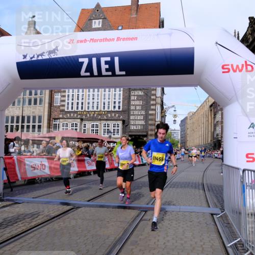 13.09.2026 - 21. swb-Marathon Bremen Tim E. http://msf.ph/oto/10320500 13.09.2026 10:58:41 Ziel 10249, 10530, 10750, 10798, 10878, 10879, 11004, 11120, 11131, 11152, 11202, 11384, 11388, 11403, 11420, 11455, 11686, 11750, 11906, 11952, 11953, 12017, 12092, 12180, 12386, 12387, 12499, 12518 meine-sportfotos.de