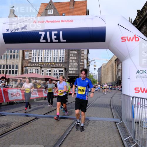 13.09.2026 - 21. swb-Marathon Bremen Tim E. http://msf.ph/oto/10320515 13.09.2026 10:58:41 Ziel 10249, 10530, 10750, 10798, 10878, 10879, 11004, 11120, 11131, 11152, 11202, 11384, 11388, 11403, 11420, 11455, 11686, 11750, 11906, 11952, 11953, 12017, 12092, 12180, 12386, 12387, 12499, 12518 meine-sportfotos.de