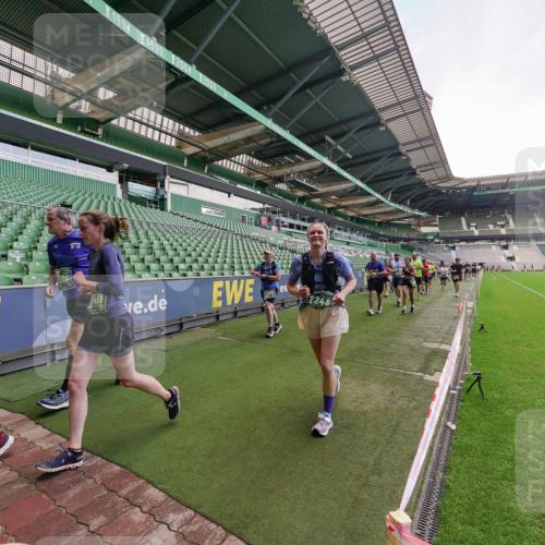 13.09.2026 - 21. swb-Marathon Bremen Michael Burmester http://msf.ph/oto/10320526 13.09.2026 13:20:06 Laufen im Stadion 333, 464, 486, 512, 704, 921, 938, 1066, 1129, 1156, 1409, 1431, 1439, 1446, 1506, 1697, 1756, 1765, 1815, 1846, 1916, 2010, 2028, 2064, 2139, 2224, 2240, 2278, 2315, 2349, 2394, 2395, 2417, 2437, 2501, 2519, 2533, 2557, 2563, 2588, 2622, 2626, 2689, 2694, 2695, 2702, 2703, 2722, 2756, 2786, 2793, 2843, 2845, 2886, 2944, 2983, 3004, 3017, 3018, 3031, 3035, 3036, 3037, 3046, 3059, 3072, 3102, 3116, 3139, 3189, 3198, 3243, 3263, 3264, 3285, 3287, 3310, 3315, 3619 meine-sportfotos.de