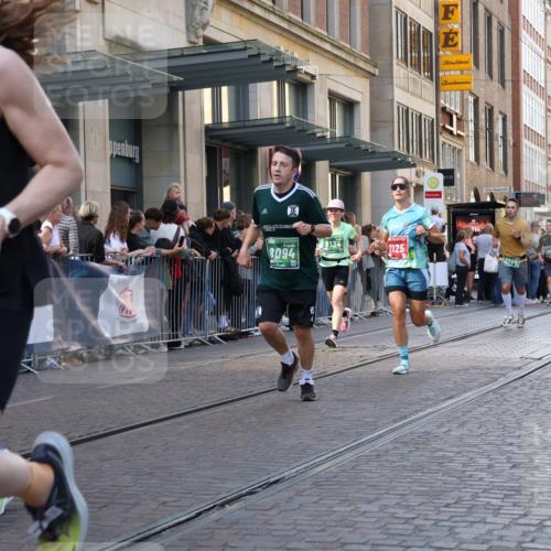 13.09.2026 - 21. swb-Marathon Bremen Strokosch-Dieckow http://msf.ph/oto/10320527 13.09.2026 13:17:52 Ziel 1146, 1631, 1797, 1872, 2260, 2634, 2671, 3241, 3458, 3514, 3634, 4131, 4733, 5292, 5460, 5695, 5948, 6152, 6290, 6448, 7491, 7954, 8094, 8805, 8869, 8943, 8944, 9134, 9609, 9837, 10065, 13150, 560, 771, 948, 1297, 2001, 2008, 2125, 2234, 2812, 3051, 3192, 3760, 4171, 4286, 4374, 4498, 4499, 4620, 5041, 5530, 5550, 5817, 5935, 7901, 8100, 8250, 8869, 9400, 9505, 9595, 9596, 9837, 13041, 13107 meine-sportfotos.de