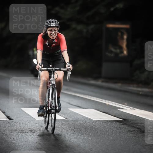 13.09.2026 - Stadtparktriathlon H.Heesch http://msf.ph/oto/10320535 13.09.2026 13:05:14 Radfahren 1272, 1336, 1386 meine-sportfotos.de