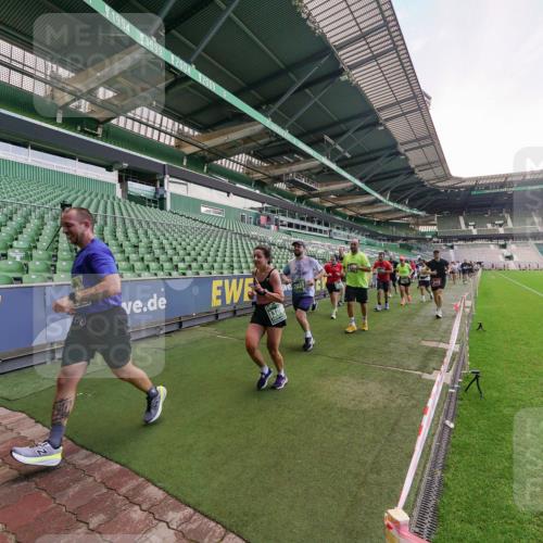 13.09.2026 - 21. swb-Marathon Bremen Michael Burmester http://msf.ph/oto/10320550 13.09.2026 13:20:09 Laufen im Stadion 333, 464, 512, 704, 921, 938, 1066, 1129, 1156, 1409, 1431, 1439, 1446, 1506, 1697, 1756, 1765, 1815, 1846, 1916, 2010, 2028, 2064, 2139, 2201, 2224, 2240, 2278, 2315, 2349, 2394, 2395, 2417, 2437, 2501, 2519, 2533, 2557, 2563, 2588, 2622, 2626, 2689, 2694, 2695, 2702, 2703, 2722, 2756, 2786, 2793, 2843, 2845, 2886, 2944, 2983, 3004, 3017, 3018, 3031, 3035, 3036, 3037, 3046, 3059, 3072, 3102, 3116, 3139, 3189, 3198, 3243, 3263, 3264, 3285, 3287, 3310, 3315, 3619 meine-sportfotos.de