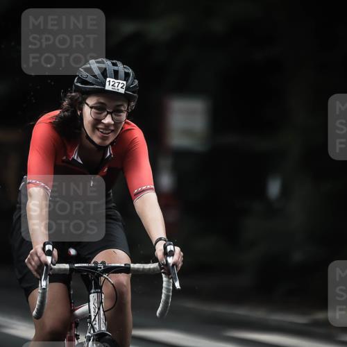 13.09.2026 - Stadtparktriathlon H.Heesch http://msf.ph/oto/10320562 13.09.2026 13:05:15 Radfahren 1272, 1336, 1386 meine-sportfotos.de