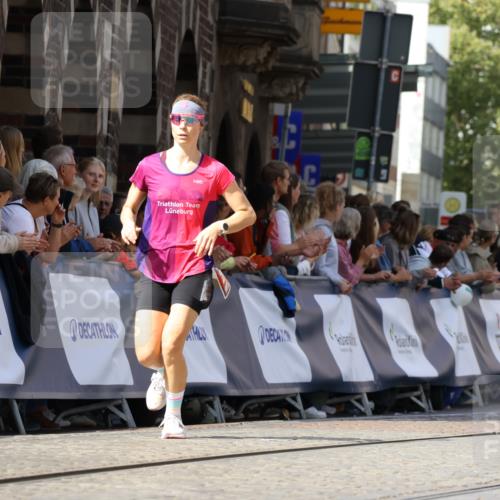 13.09.2026 - 21. swb-Marathon Bremen Strokosch-Dieckow http://msf.ph/oto/10320589 13.09.2026 13:08:31 Ziel 2098, 2266, 2844, 3808, 4247, 5594, 6692, 9582, 13091, 715, 3110, 3276, 4033, 5377, 6842, 7064, 7121, 8555, 9240, 9411, 9702 meine-sportfotos.de