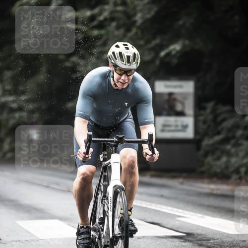 13.09.2026 - Stadtparktriathlon H.Heesch http://msf.ph/oto/10320601 13.09.2026 11:56:56 Radfahren 997, 1030, 1053 meine-sportfotos.de