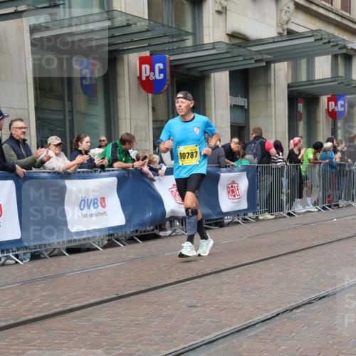 13.09.2026 - 21. swb-Marathon Bremen Strokosch-Dieckow http://msf.ph/oto/10320616 13.09.2026 10:58:47 Ziel 10254, 10383, 10415, 10427, 10477, 10492, 10668, 10787, 10794, 10843, 11034, 11086, 11125, 11267, 11278, 11301, 11302, 11602, 11913, 12015, 12118, 12127, 12130, 12131, 12176, 12200, 12271, 12297, 12414, 12541, 10254, 10485, 10794, 10832, 10878, 10879, 10948, 11030, 11189, 11228, 11384, 11488, 11743, 11955, 12176, 12180, 12237, 12320, 12499, 12505 meine-sportfotos.de