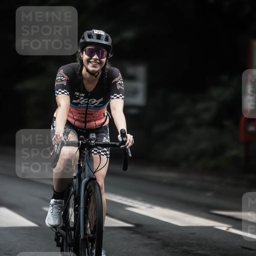 13.09.2026 - Stadtparktriathlon H.Heesch http://msf.ph/oto/10320630 13.09.2026 13:05:24 Radfahren 1202, 1231, 1256, 1258, 1402 meine-sportfotos.de