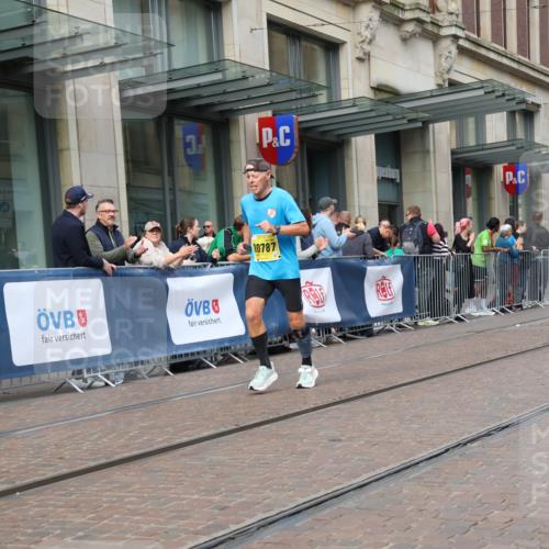 13.09.2026 - 21. swb-Marathon Bremen Strokosch-Dieckow http://msf.ph/oto/10320640 13.09.2026 10:58:48 Ziel 10383, 10415, 10427, 10477, 10492, 10668, 10787, 10843, 11034, 11086, 11125, 11267, 11278, 11301, 11302, 11500, 11602, 11913, 12015, 12118, 12127, 12130, 12131, 12200, 12271, 12297, 12414, 12541, 10254, 10485, 10794, 10832, 10878, 10879, 10948, 11030, 11189, 11228, 11384, 11488, 11743, 11955, 12176, 12180, 12237, 12320, 12499, 12505 meine-sportfotos.de