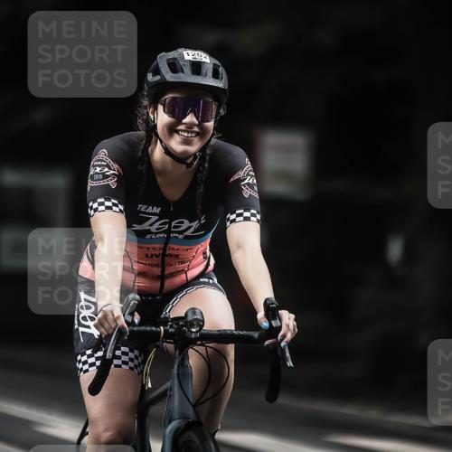 13.09.2026 - Stadtparktriathlon H.Heesch http://msf.ph/oto/10320651 13.09.2026 13:05:25 Radfahren 1202, 1231, 1256, 1258, 1402 meine-sportfotos.de