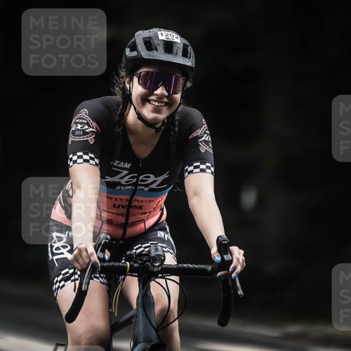 13.09.2026 - Stadtparktriathlon H.Heesch http://msf.ph/oto/10320658 13.09.2026 13:05:25 Radfahren 1202, 1231, 1256, 1258, 1402 meine-sportfotos.de