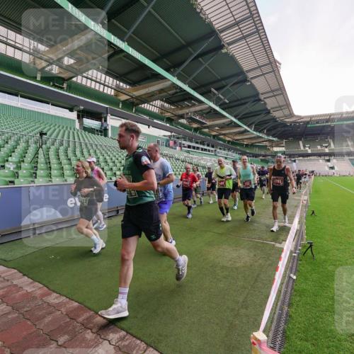 13.09.2026 - 21. swb-Marathon Bremen Michael Burmester http://msf.ph/oto/10320696 13.09.2026 13:20:25 Laufen im Stadion 333, 464, 512, 620, 704, 938, 1066, 1129, 1156, 1158, 1409, 1439, 1446, 1506, 1676, 1697, 1756, 1808, 1815, 1846, 1916, 2010, 2028, 2064, 2139, 2201, 2240, 2258, 2278, 2315, 2349, 2394, 2395, 2414, 2417, 2437, 2501, 2519, 2533, 2557, 2563, 2588, 2626, 2689, 2694, 2695, 2702, 2703, 2722, 2736, 2756, 2786, 2793, 2843, 2845, 2886, 2983, 3004, 3010, 3017, 3018, 3031, 3035, 3036, 3037, 3046, 3059, 3070, 3072, 3074, 3102, 3116, 3139, 3189, 3198, 3243, 3263, 3264, 3310, 3315 meine-sportfotos.de