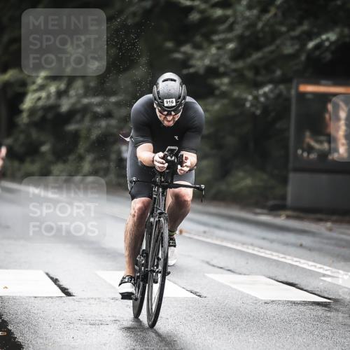 13.09.2026 - Stadtparktriathlon H.Heesch http://msf.ph/oto/10320701 13.09.2026 11:57:13 Radfahren 804, 807, 916, 1048 meine-sportfotos.de
