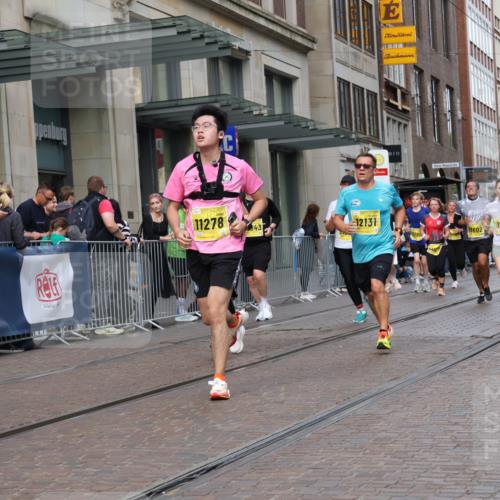 13.09.2026 - 21. swb-Marathon Bremen Strokosch-Dieckow http://msf.ph/oto/10320703 13.09.2026 10:58:50 Ziel 10383, 10415, 10427, 10477, 10492, 10668, 10787, 10843, 11034, 11086, 11125, 11267, 11278, 11301, 11302, 11500, 11602, 11913, 12015, 12118, 12127, 12130, 12131, 12200, 12271, 12297, 12537, 12541, 10254, 10485, 10794, 10832, 10878, 10879, 10948, 11030, 11189, 11228, 11384, 11488, 11743, 11955, 12130, 12176, 12180, 12237, 12320, 12414, 12499, 12505 meine-sportfotos.de
