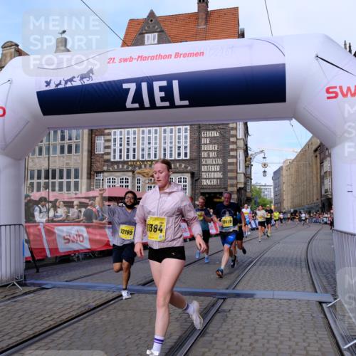 13.09.2026 - 21. swb-Marathon Bremen Tim E. http://msf.ph/oto/10320734 13.09.2026 10:58:47 Ziel 10878, 10879, 11004, 11030, 11152, 11189, 11202, 11384, 11403, 11455, 11686, 11750, 11906, 11953, 11955, 12092, 12180, 12237, 12320, 12499, 12505, 12518 meine-sportfotos.de