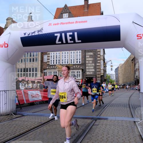 13.09.2026 - 21. swb-Marathon Bremen Tim E. http://msf.ph/oto/10320750 13.09.2026 10:58:47 Ziel 10878, 10879, 11004, 11030, 11152, 11189, 11202, 11384, 11403, 11455, 11686, 11750, 11906, 11953, 11955, 12092, 12180, 12237, 12320, 12499, 12505, 12518 meine-sportfotos.de