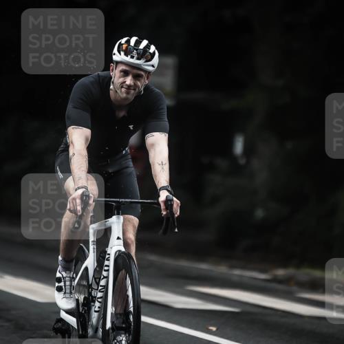13.09.2026 - Stadtparktriathlon H.Heesch http://msf.ph/oto/10320753 13.09.2026 13:05:33 Radfahren 1198, 1231, 1352, 1377 meine-sportfotos.de