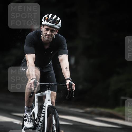 13.09.2026 - Stadtparktriathlon H.Heesch http://msf.ph/oto/10320761 13.09.2026 13:05:33 Radfahren 1198, 1231, 1352, 1377 meine-sportfotos.de