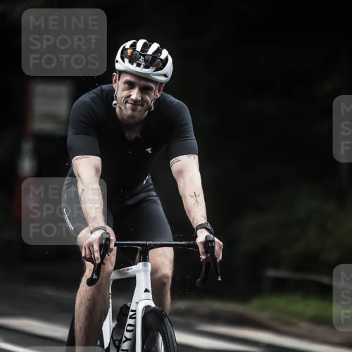 13.09.2026 - Stadtparktriathlon H.Heesch http://msf.ph/oto/10320768 13.09.2026 13:05:33 Radfahren 1198, 1231, 1352, 1377 meine-sportfotos.de