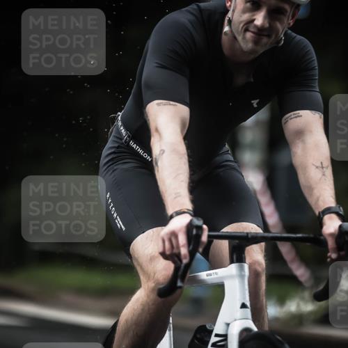 13.09.2026 - Stadtparktriathlon H.Heesch http://msf.ph/oto/10320787 13.09.2026 13:05:34 Radfahren 1198, 1276, 1352, 1377 meine-sportfotos.de