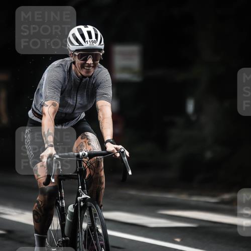 13.09.2026 - Stadtparktriathlon H.Heesch http://msf.ph/oto/10320834 13.09.2026 13:05:39 Radfahren 1198, 1265, 1276, 1377 meine-sportfotos.de