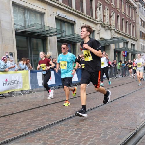 13.09.2026 - 21. swb-Marathon Bremen Strokosch-Dieckow http://msf.ph/oto/10320837 13.09.2026 10:58:52 Ziel 10383, 10415, 10427, 10477, 10492, 10668, 10843, 11034, 11086, 11125, 11267, 11301, 11302, 11500, 11602, 11913, 12015, 12118, 12127, 12131, 12200, 12267, 12271, 12297, 12537, 12541, 10254, 10485, 10787, 10794, 10832, 10878, 10879, 10948, 11030, 11189, 11228, 11267, 11278, 11488, 11743, 11955, 12130, 12176, 12237, 12320, 12414, 12499, 12505 meine-sportfotos.de