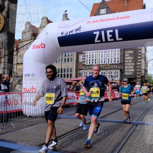 13.09.2026 - 21. swb-Marathon Bremen Tim E. http://msf.ph/oto/10320857 13.09.2026 10:58:49 Ziel 10878, 10879, 11004, 11030, 11152, 11189, 11384, 11403, 11455, 11686, 11750, 11953, 11955, 12092, 12180, 12237, 12320, 12499, 12505, 12518 meine-sportfotos.de